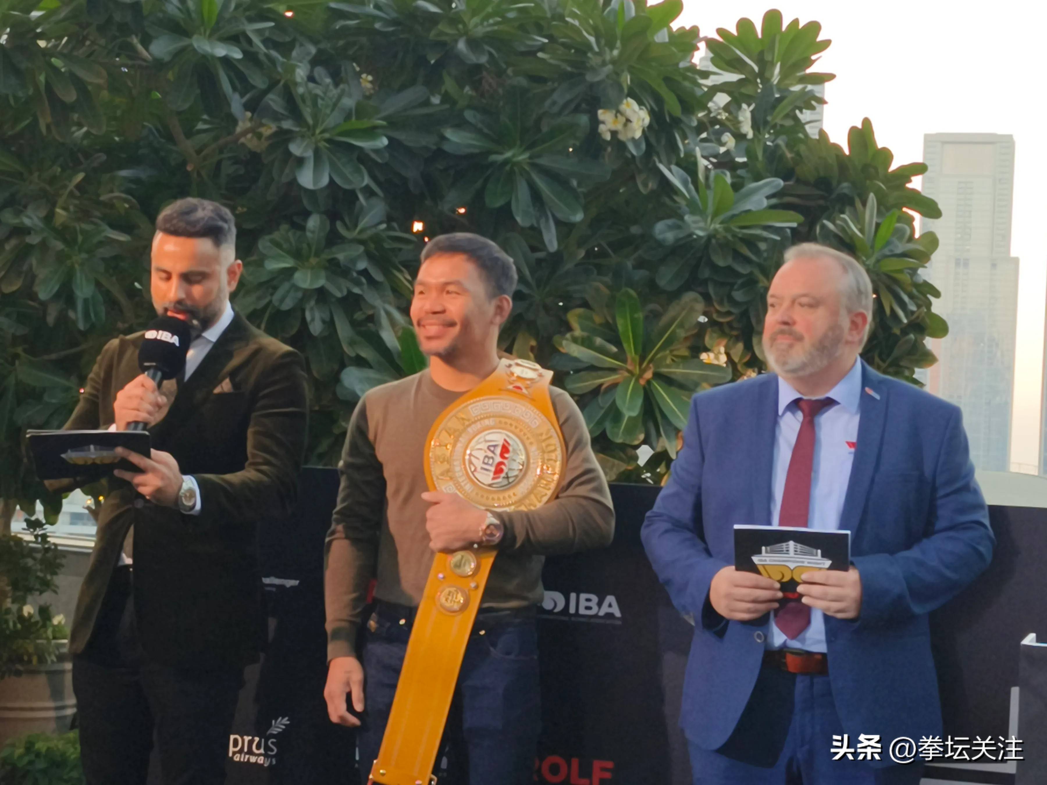 阿联酋拳击选手力克对手，闯入四强