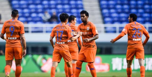 鲁能主场赢球，破除积分尴尬