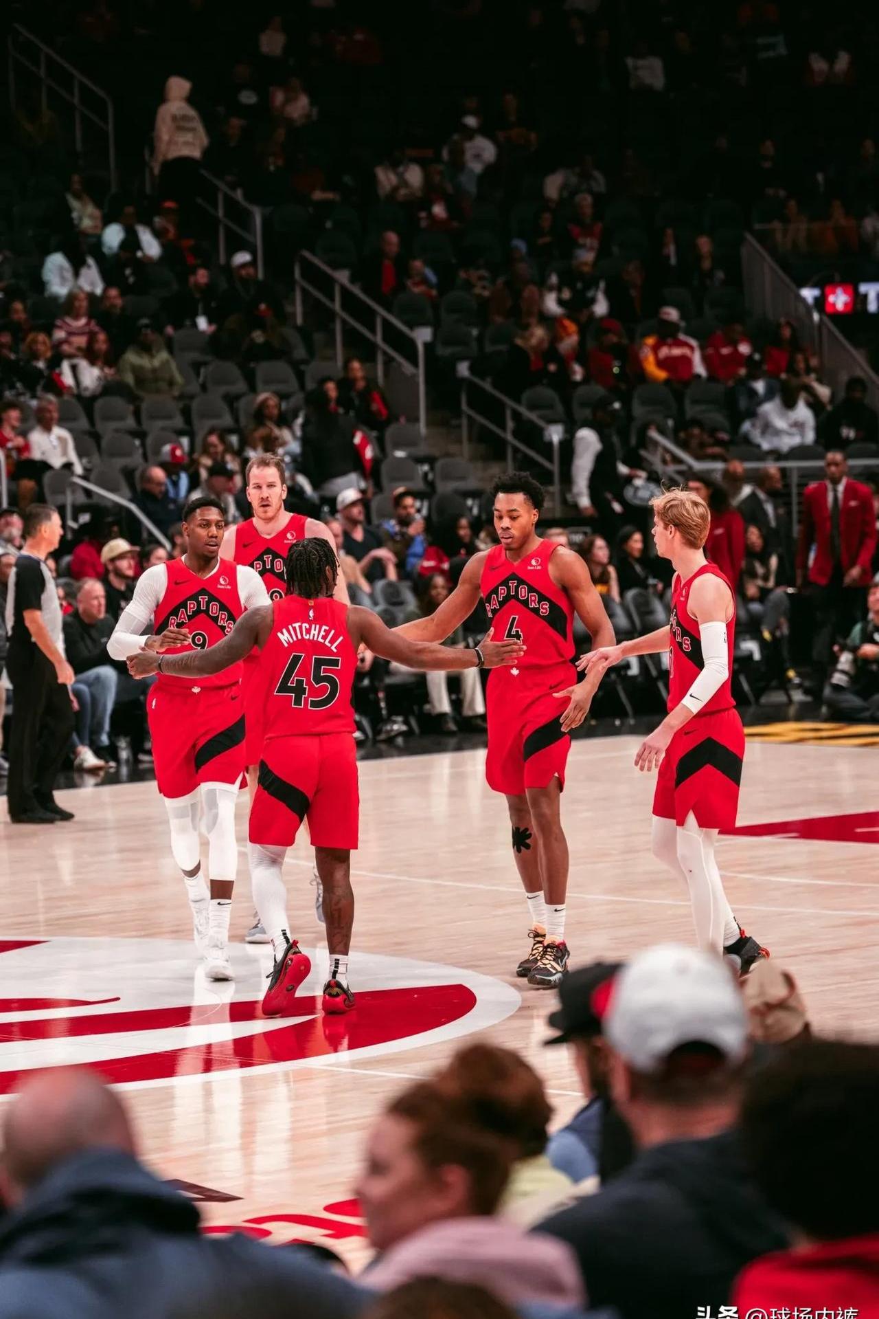 猛龙队客场不敌热火，球队需调整战术