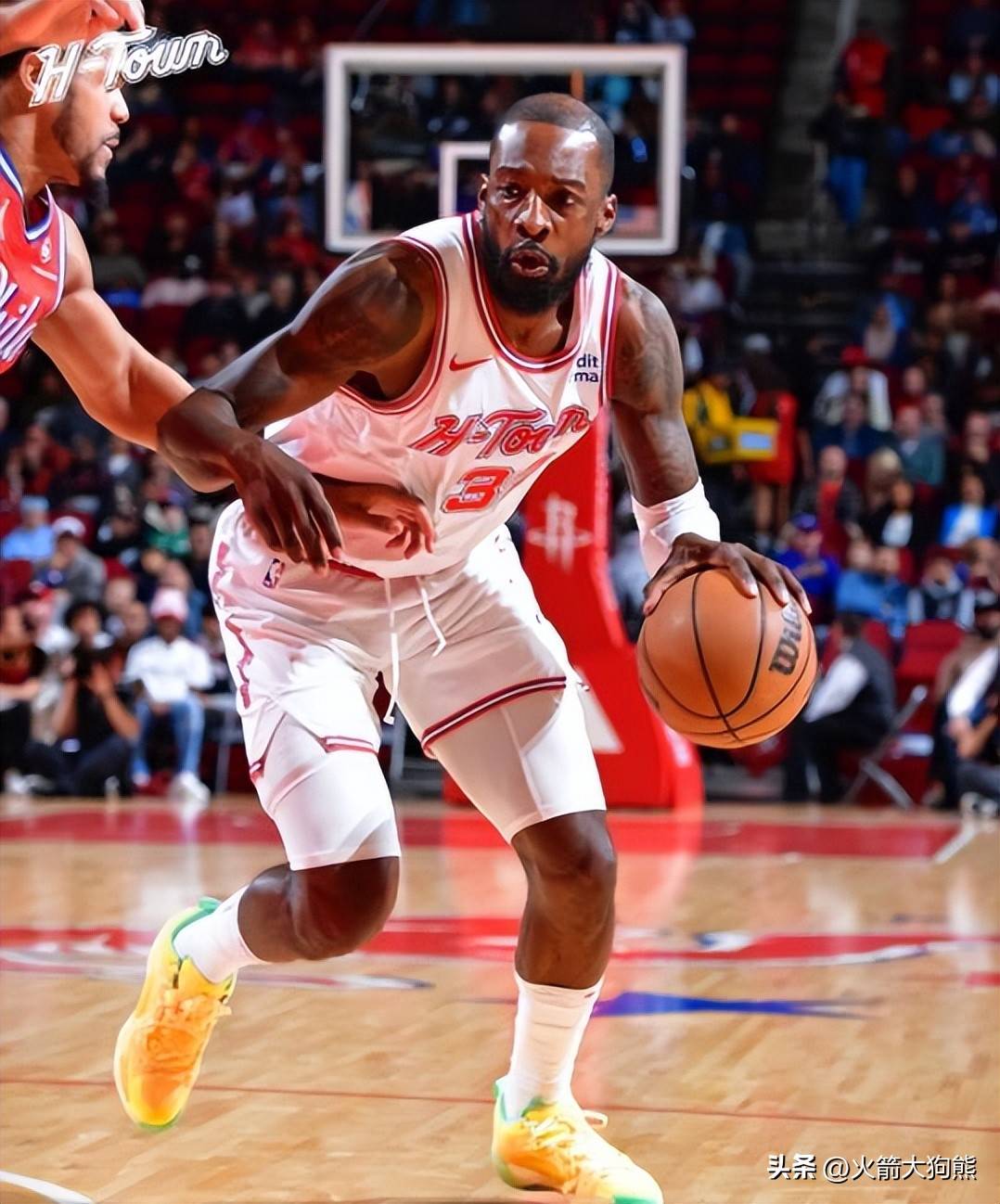 火箭主力球员染伤,需缺席数场比赛 火箭主力球员染伤,需缺席数场比赛