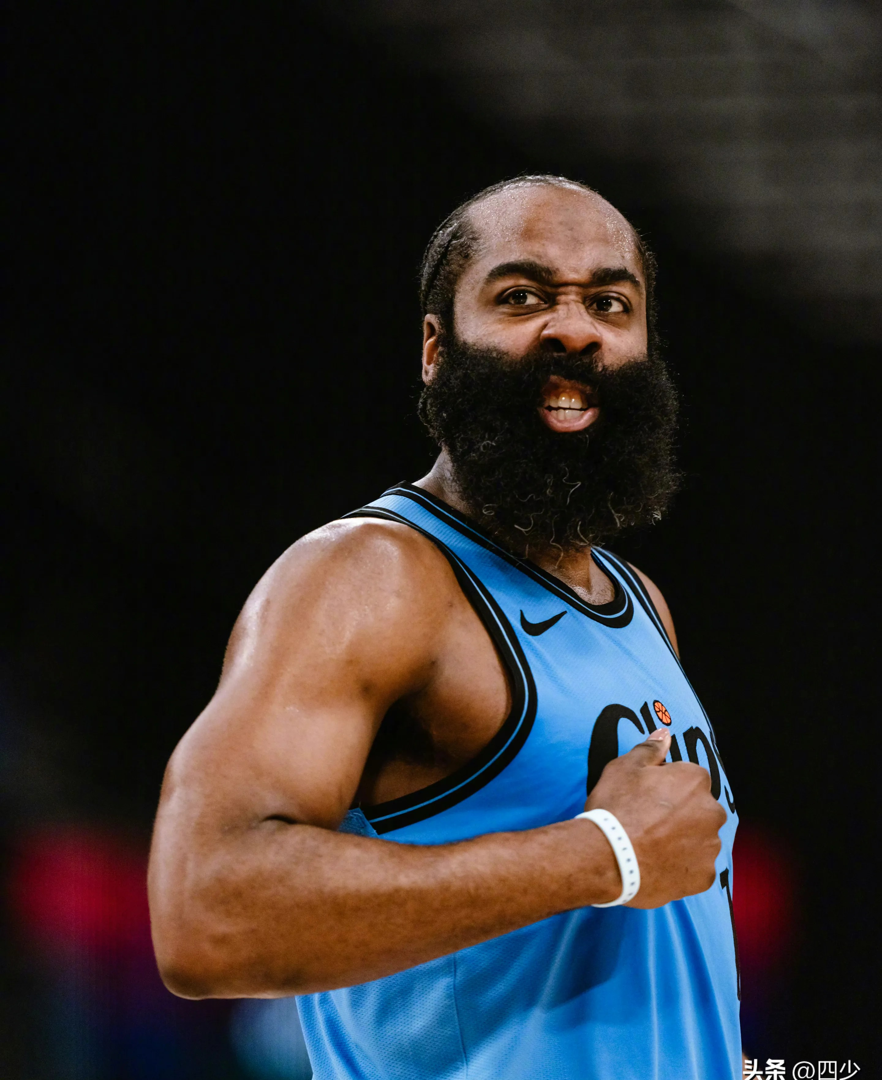 关于哈登独得42分,火箭险胜掘金的信息 关于哈登独得42分,火箭险胜掘金的信息