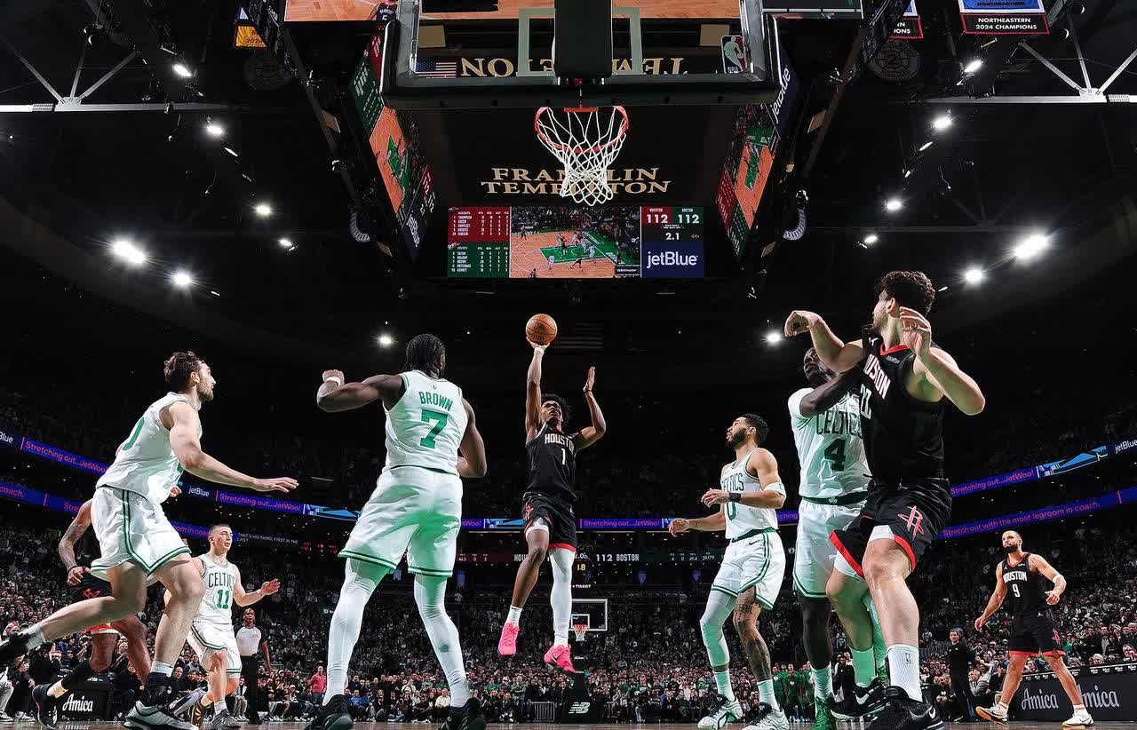 火箭队击败骑士队，取得近期连胜