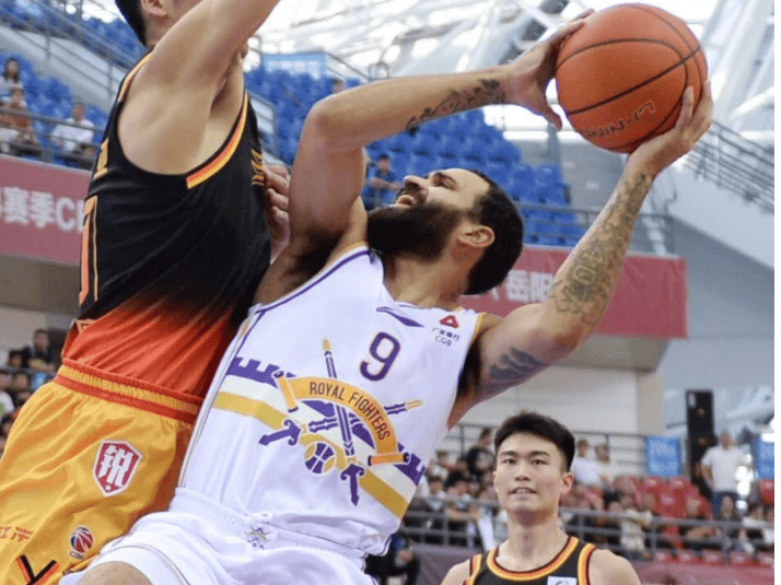 新疆玩家轻取江苏肯帝亚，展示实力