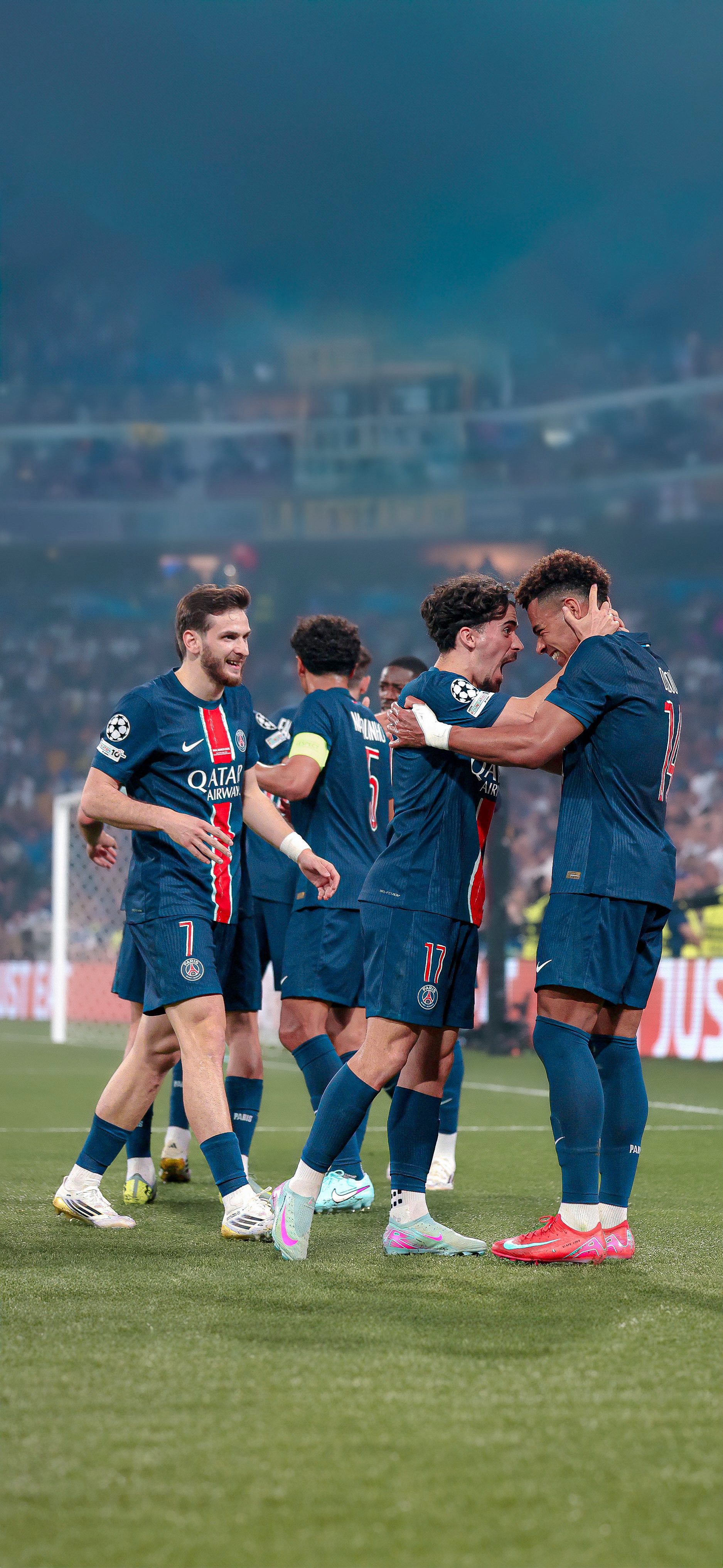 开云体育-关于巴黎圣日耳曼客场战胜皇家马德里,晋级欧联杯半决赛的信息