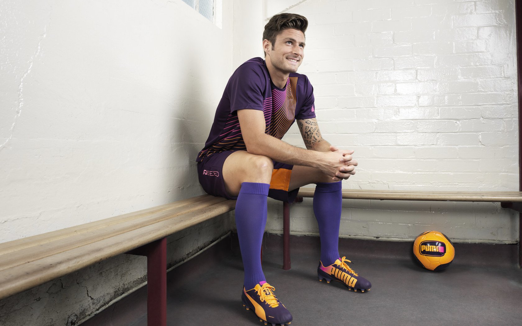 开云体育官方网站-唯一的光，帕尔默在门线谜云中的关键一击