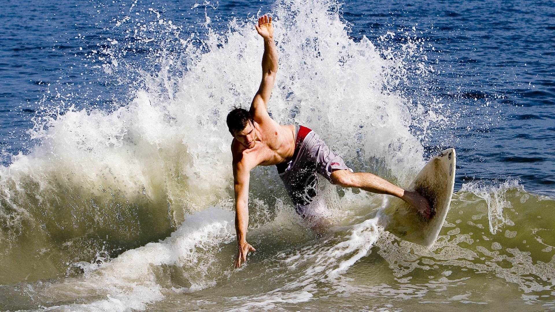 神话续写，希腊轻取塞维利亚，加维以少年肩扛起整片天空